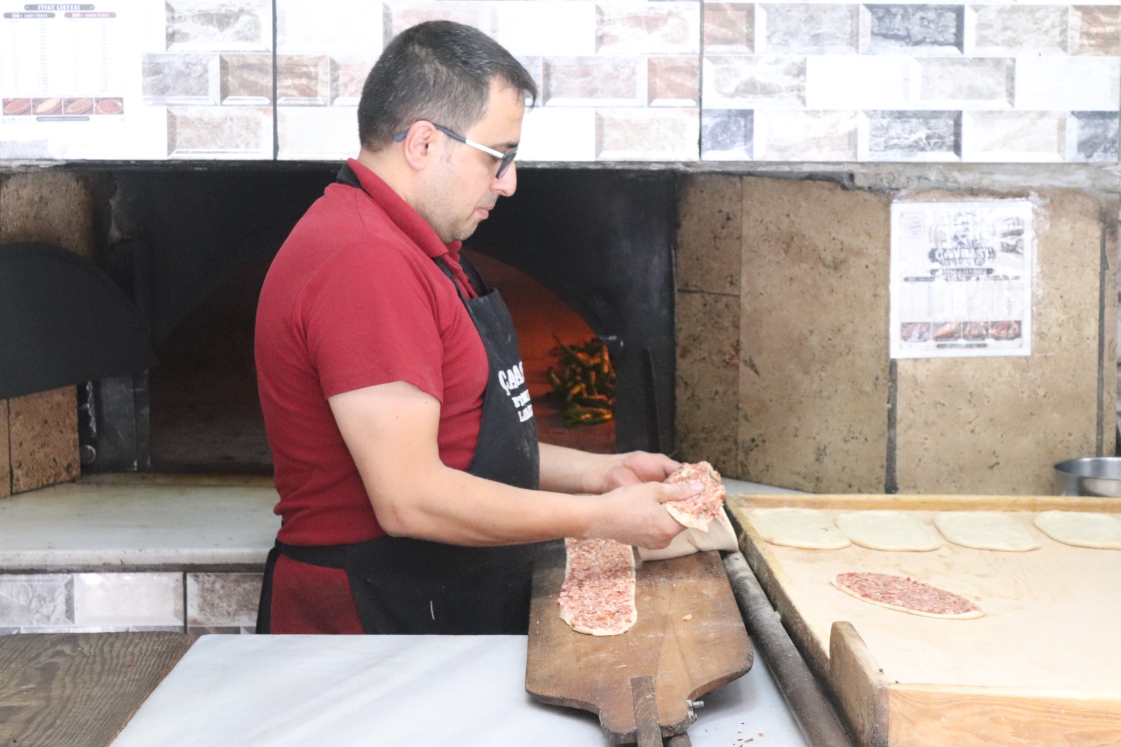 Etliekmek Taş Fırına Veriliyor
